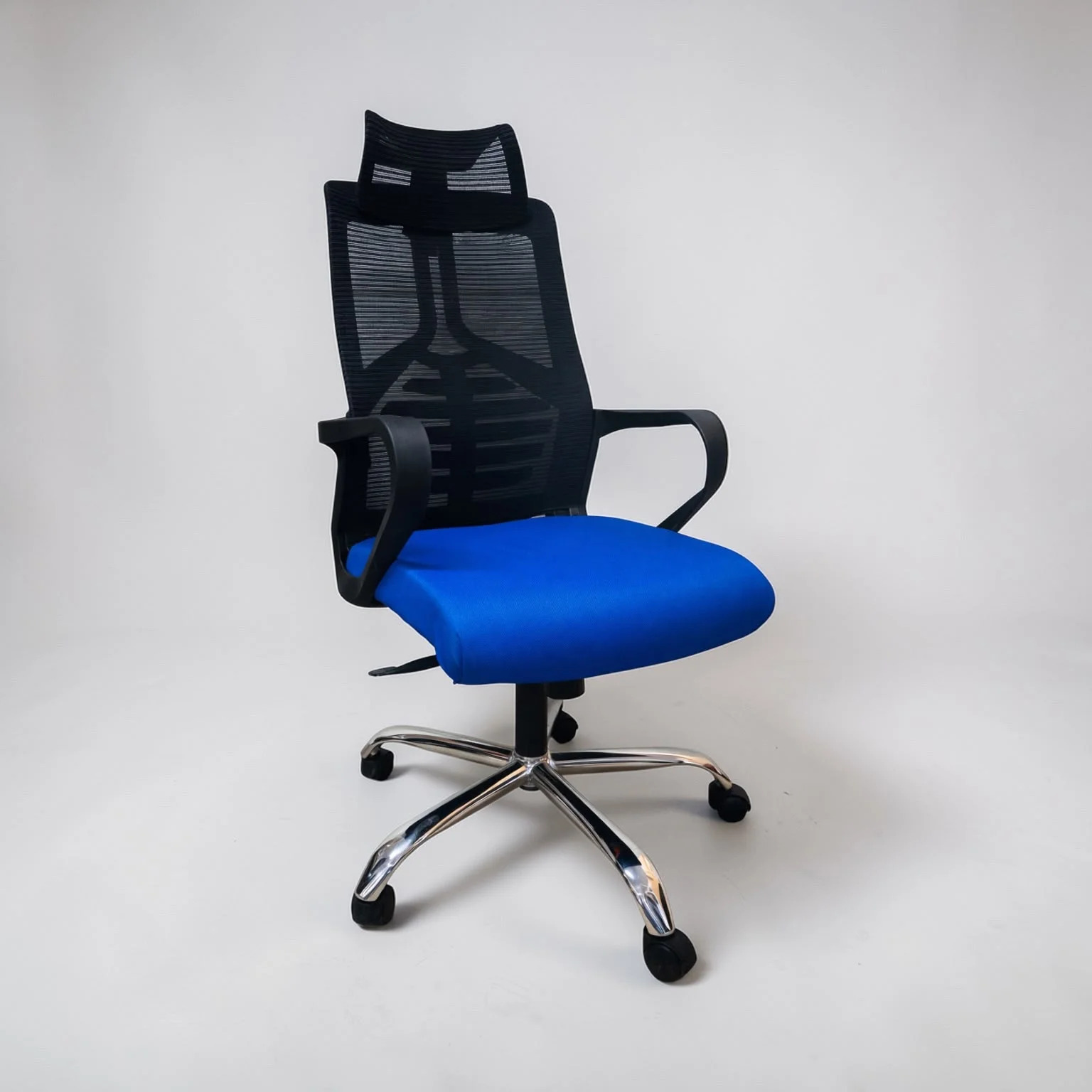 Mesh Executive Task Chair thumbnail 4