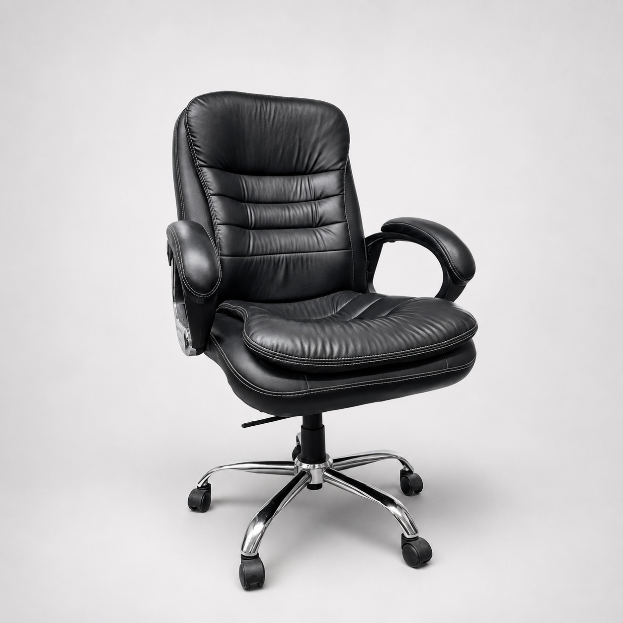 Luxury Leatherette Office Chair thumbnail 3
