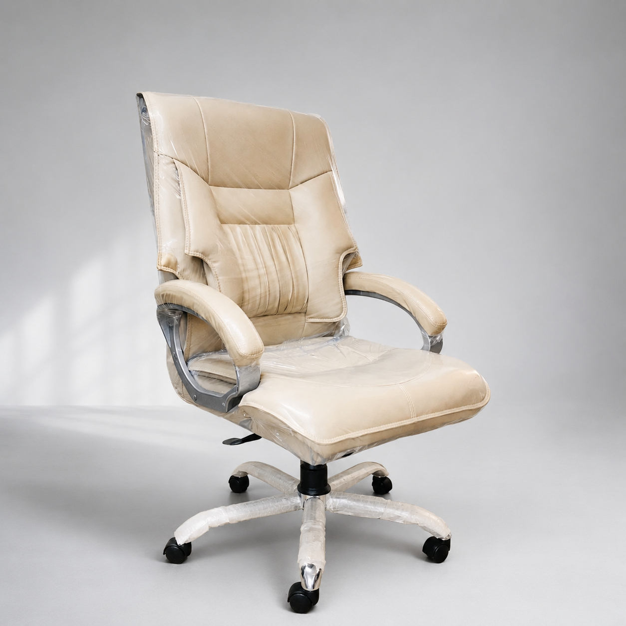 Luxury Leatherette Office Chair thumbnail 9